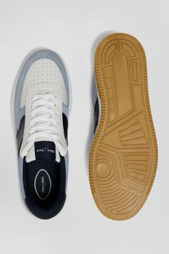 Sky blue low-top leather sneakers with navy blue cut-out