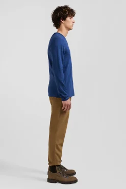 Slim blue long-sleeved cotton T-shirt