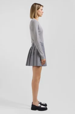 Slim grey long-sleeved round neck cotton T-shirt